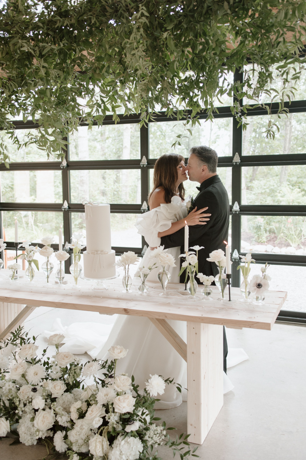 Small, but Spectacular: What is a Micro Wedding and Why It's Perfect ...